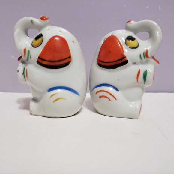 Elephant Set Of 2 Mini Vintage Salt /Pepper Porcelain Shakers  JAPAN 2" - Picture 4 of 8